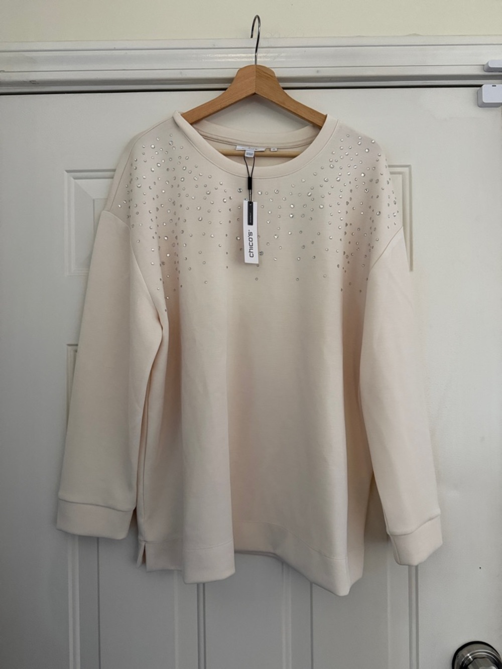 Chico's‎ Cream Crewneck Sweatshirt with Rhinestone Yoke. Sz 20-24